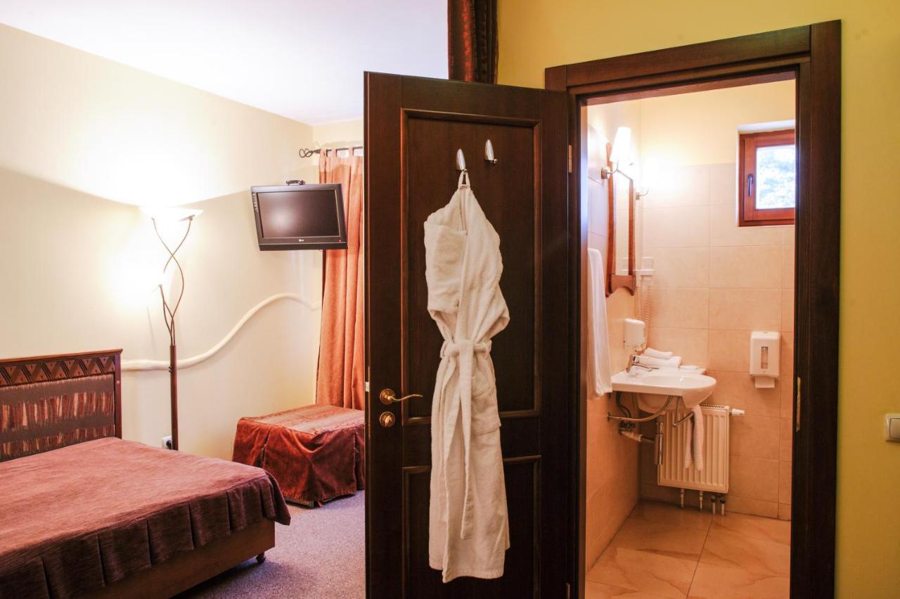 Hotel Трипільське Сонце Podgortsy  Exterior foto