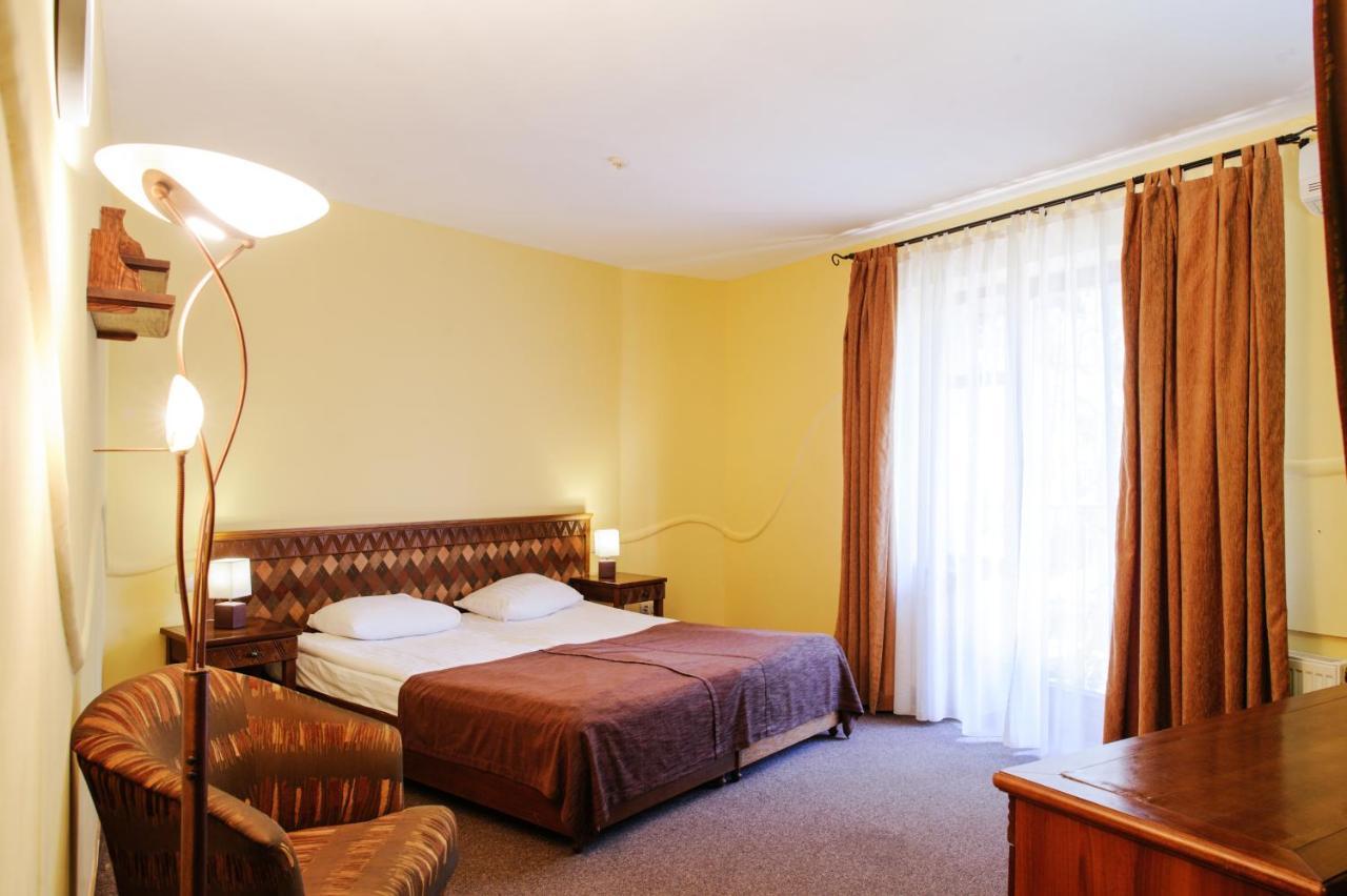Hotel Трипільське Сонце Podgortsy  Exterior foto